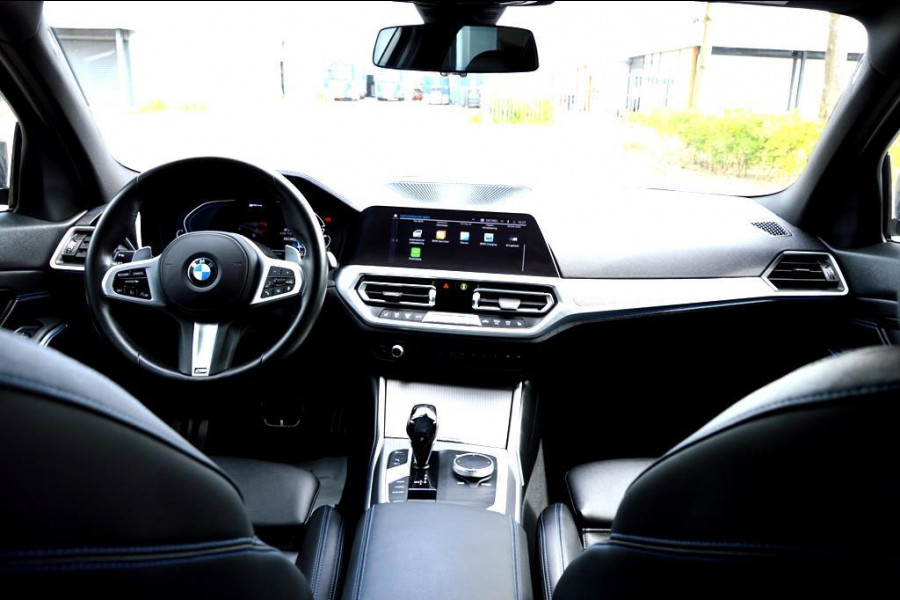 BMW 3-serie 330e High Executive AUT 292PK LED/LEER/NAV/LMV19