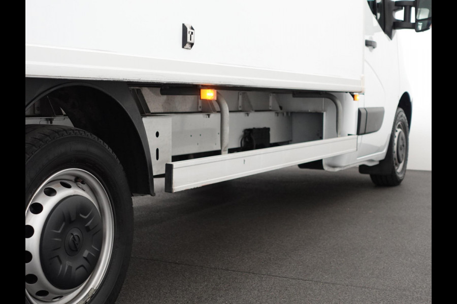 Opel Movano 2.3 Turbo L3H1 Bakwagen Bakwagen Meubelbak met Laadklep Airco Cruise Control Navigatie Zijdeur