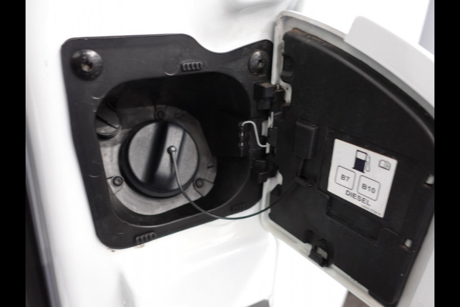 Opel Movano 2.3 Turbo L3H1 Bakwagen Bakwagen Meubelbak met Laadklep Airco Cruise Control Navigatie Zijdeur