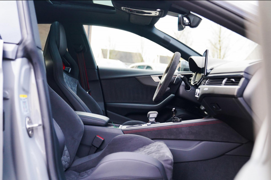 Audi RS5 Sportback 2.9 TFSI RS 5 Quattro Competition Plus | Kuipstoelen | Keramisch | Carbon | incl BTW | HuD | Bang&Olufsen |