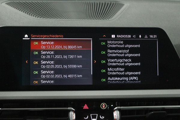 BMW 3-serie 330i Executive Edition (ACHTERUITRIJCAMERA, NAVIGATIE, HEAD-UP DISPLAY, PARKEERSENSOREN, DEALER ONDERHOUDEN)