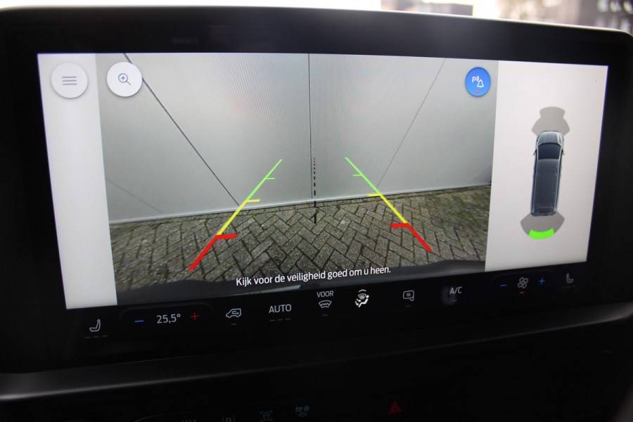 Ford Transit Custom 320 2.0-136 pk TDCI L1H1 Trend. Fabrieksgarantie t/m 23-06-2028 ! Adaptieve Cruise Control, Side- en lane assist, Navigatie, Camera, PDC V+A, LED verlichting, laadruimte bekleed etc.