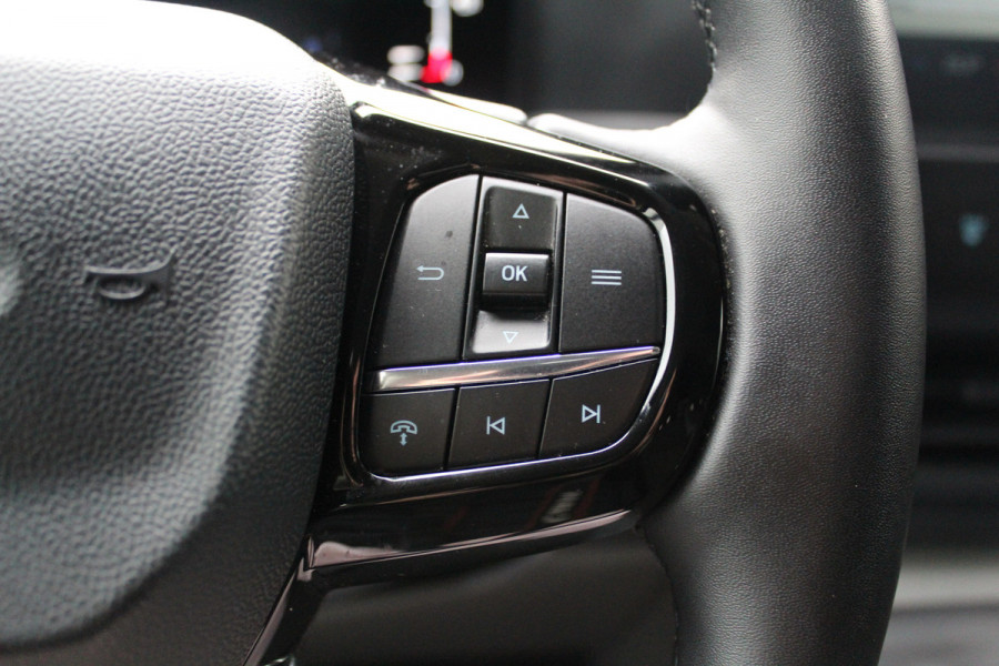 Ford Transit Custom 320 2.0-136 pk TDCI L1H1 Trend. Fabrieksgarantie t/m 23-06-2028 ! Adaptieve Cruise Control, Side- en lane assist, Navigatie, Camera, PDC V+A, LED verlichting, laadruimte bekleed etc.