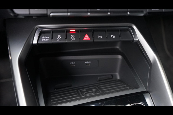 Audi A3 Sportback 35 TFSI 3x S-Line Black Optik AUTOMAAT-ACC-AUDI SOUND-CAMERA-CLIMA-KEYLESS-MATRIX LED-VIRTUEEL