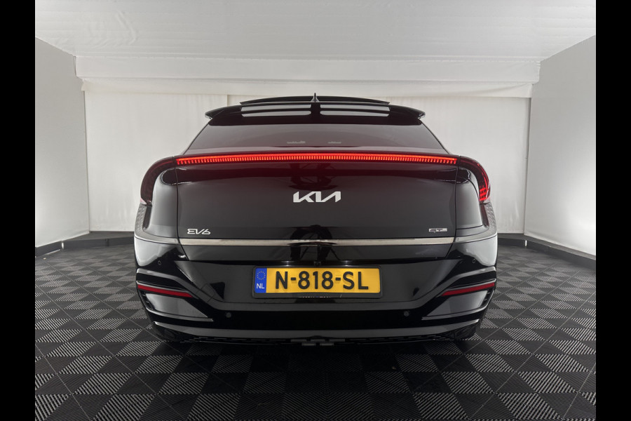 Kia Ev6 GT-Line 77.4 kWh (INCL.BTW) *AUT | PANO | HEAD-UP | LEATHER-ALCANTARA | ADAPTIVE-CRUISE | DIGI-COCKPIT | MERIDIAN-AUDIO | MEMORY-PACK | FULL-LED | KEYLESS | TOP-VIEW | DAB | BLIND-SPOT | NAVI-FULLMAP | PRIVAC