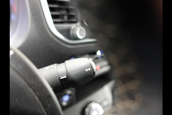 Opel Vivaro 145pk Automaat L3H1 Edition Dubbele Cabine Airco Cruise control Navigatie Trekhaak Carplay Parkeersensoren