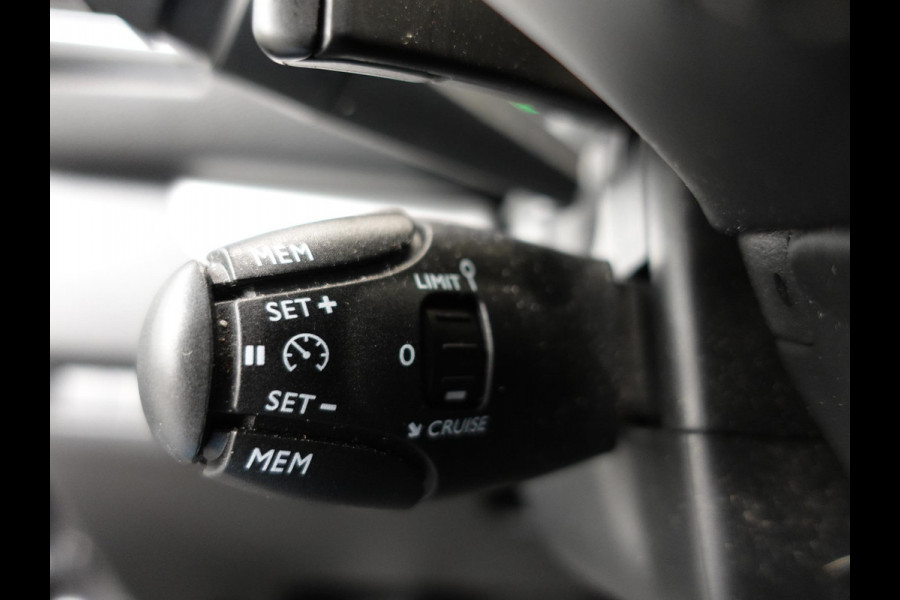 Opel Vivaro 145pk Automaat L3H1 Edition Dubbele Cabine Airco Cruise control Navigatie Trekhaak Carplay Parkeersensoren