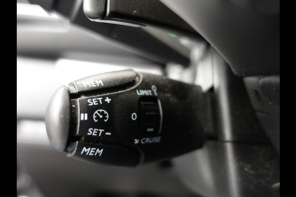 Opel Vivaro 145pk Automaat L3H1 Edition Dubbele Cabine Airco Cruise control Navigatie Trekhaak Carplay Parkeersensoren