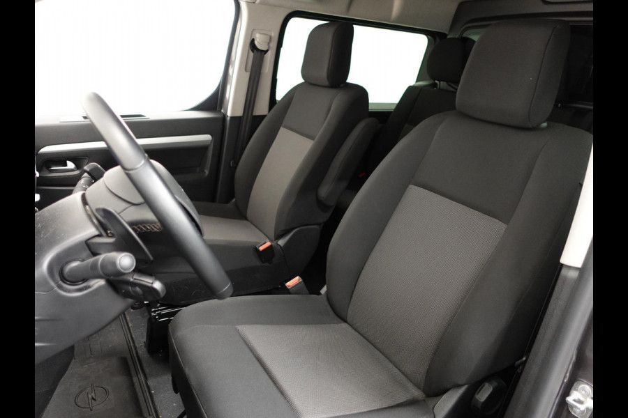 Opel Vivaro 145pk Automaat L3H1 Edition Dubbele Cabine Airco Cruise control Navigatie Trekhaak Carplay Parkeersensoren