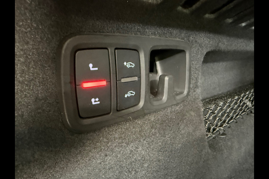 Audi Q8 55 TFSI quattro Pro Line Plus /BlackPACK/Luchtvering/PANO/ MATRIX LED/ 22INCH/ BANG&OLUFSEN/TREKHAAK