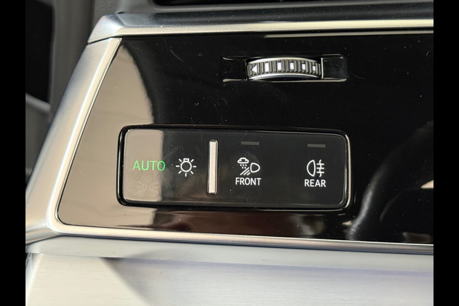 Audi Q8 55 TFSI quattro Pro Line Plus /BlackPACK/Luchtvering/PANO/ MATRIX LED/ 22INCH/ BANG&OLUFSEN/TREKHAAK