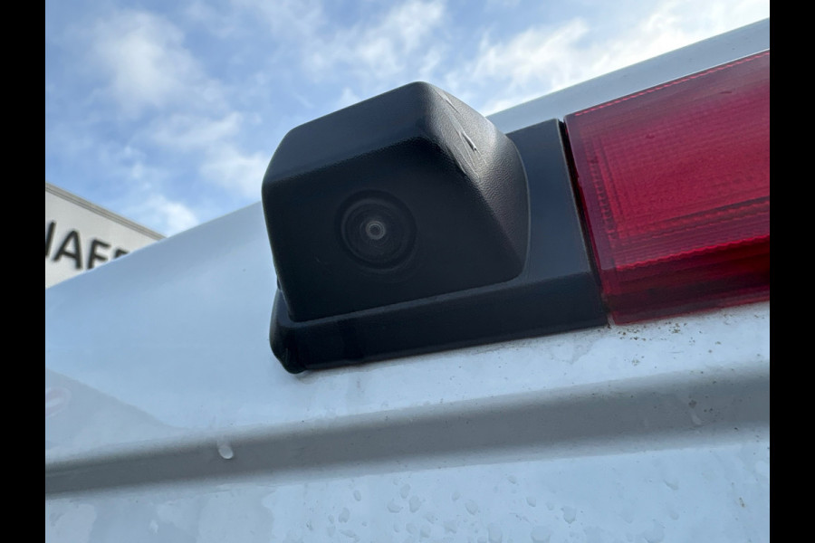 Nissan NV300 2.0 dCi 145 L2H1 AUTOMAAT