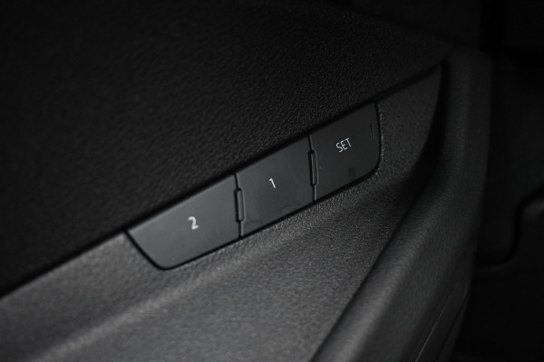 Audi e-tron 55 quattro S-Edition Pano ACC HUD B&O 23inch Softclose