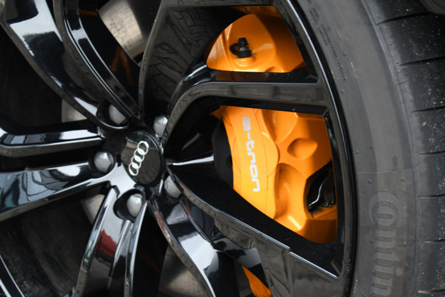 Audi e-tron 55 quattro S-Edition Pano ACC HUD B&O 23inch Softclose