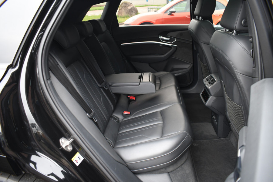 Audi e-tron 55 quattro S-Edition Pano ACC HUD B&O 23inch Softclose