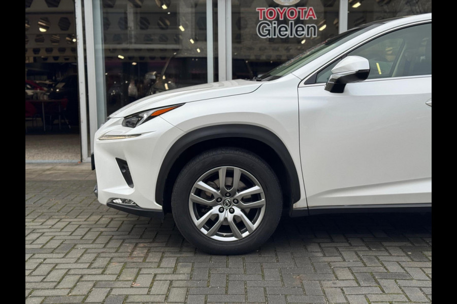 Lexus NX 300h AWD Luxury Line | Facelift, Panoramadak, Leer, Stoelverwarming, Groot scherm, Navigatie, Adaptive cruise control, 18 inch