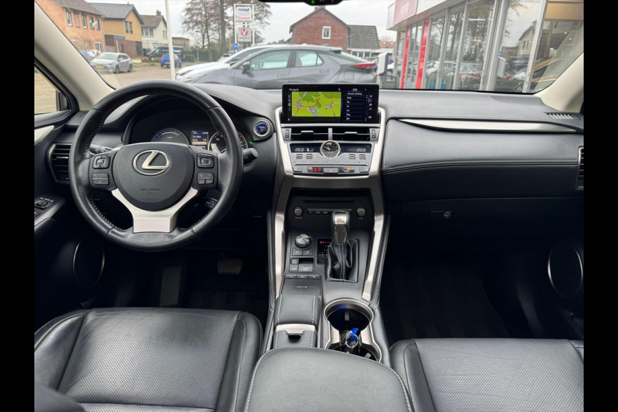 Lexus NX 300h AWD Luxury Line | Facelift, Panoramadak, Leer, Stoelverwarming, Groot scherm, Navigatie, Adaptive cruise control, 18 inch