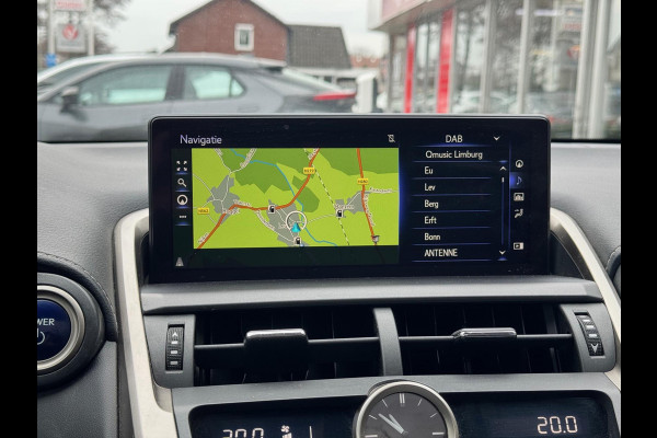 Lexus NX 300h AWD Luxury Line | Facelift, Panoramadak, Leer, Stoelverwarming, Groot scherm, Navigatie, Adaptive cruise control, 18 inch