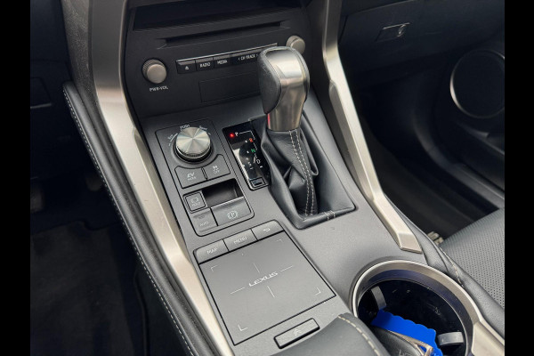 Lexus NX 300h AWD Luxury Line | Facelift, Panoramadak, Leer, Stoelverwarming, Groot scherm, Navigatie, Adaptive cruise control, 18 inch