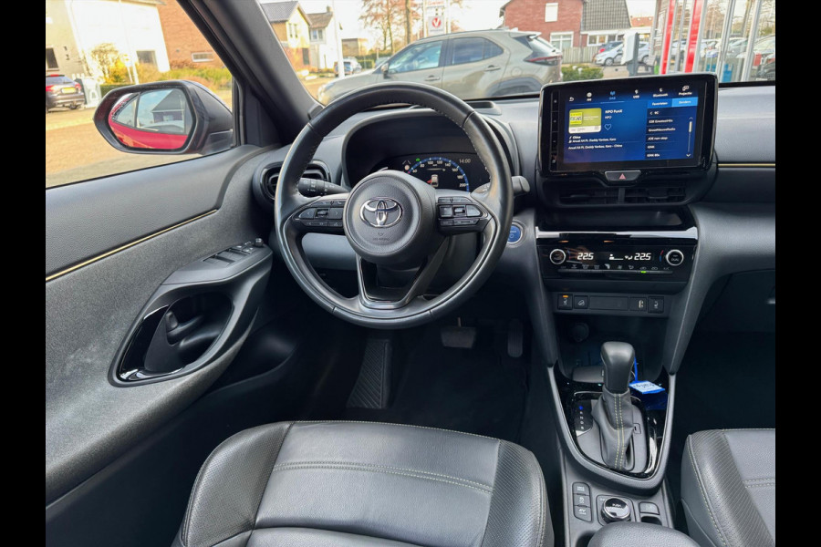 Toyota Yaris Cross 1.5 Hybrid Adventure AWD | Head up display, Elektrische achterklep, Leer, Stoel + Stuurverwarming, Smart connect, December 2021,