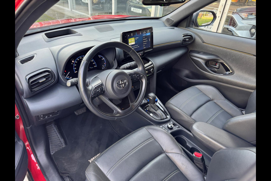 Toyota Yaris Cross 1.5 Hybrid Adventure AWD | Head up display, Elektrische achterklep, Leer, Stoel + Stuurverwarming, Smart connect, December 2021,