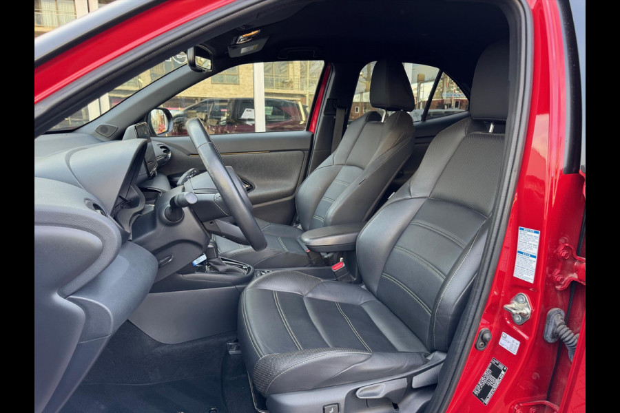 Toyota Yaris Cross 1.5 Hybrid Adventure AWD | Head up display, Elektrische achterklep, Leer, Stoel + Stuurverwarming, Smart connect, December 2021,