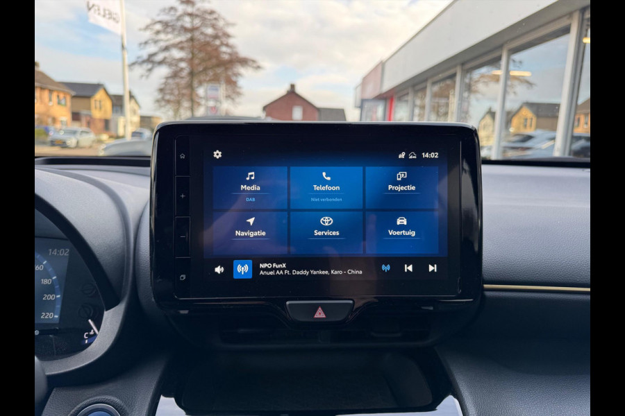 Toyota Yaris Cross 1.5 Hybrid Adventure AWD | Head up display, Elektrische achterklep, Leer, Stoel + Stuurverwarming, Smart connect, December 2021,