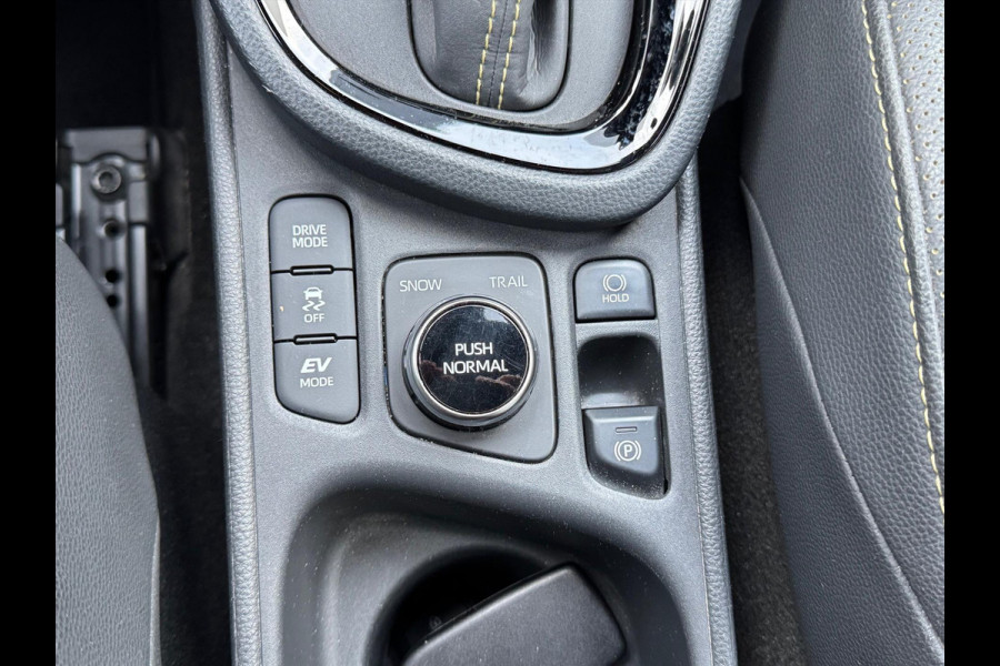 Toyota Yaris Cross 1.5 Hybrid Adventure AWD | Head up display, Elektrische achterklep, Leer, Stoel + Stuurverwarming, Smart connect, December 2021,