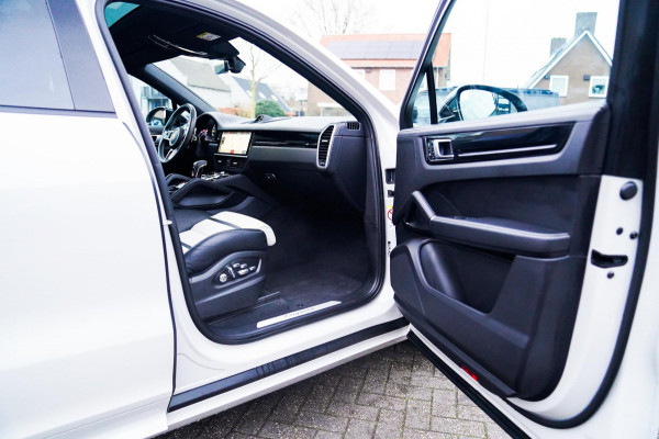 Porsche Cayenne Coupé 3.0 E-Hybrid | Stoelverkoeling | Stuurwiel Verwarming | Sport Chrono