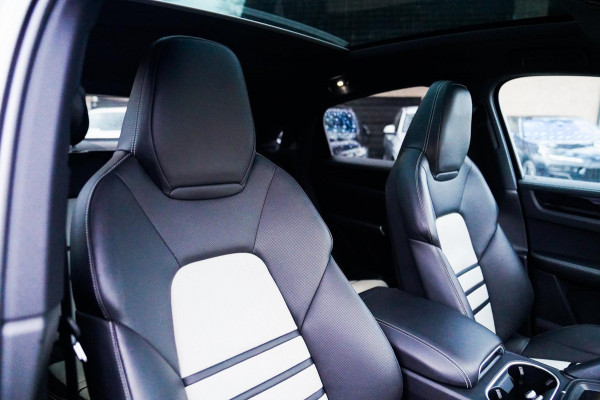 Porsche Cayenne Coupé 3.0 E-Hybrid | Stoelverkoeling | Stuurwiel Verwarming | Sport Chrono