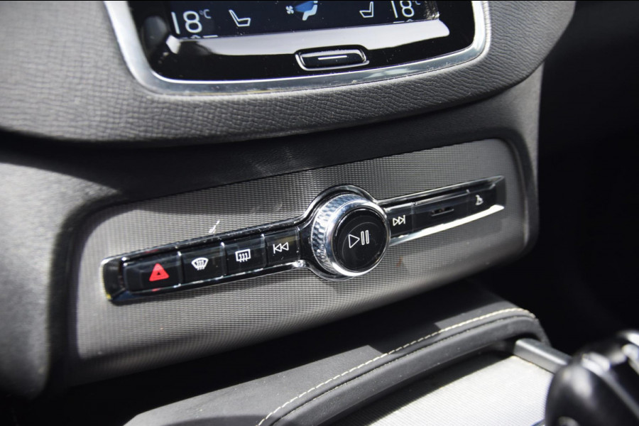 Volvo XC90 2.0 T5 AWD R-Design Scandinavian Line/Extra getinte ruiten