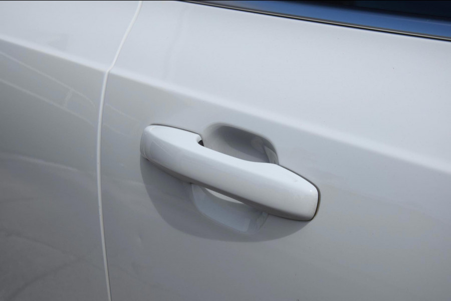 Volvo XC90 2.0 T5 AWD R-Design Scandinavian Line/Extra getinte ruiten