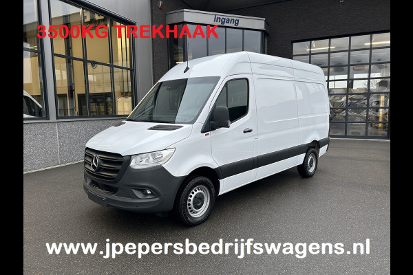 Mercedes-Benz Sprinter 317 CDI L2 H2 3500KG Trekhaak / Automaat / MBUX / Camera / Parkeersensoren / Navigatie / Airco