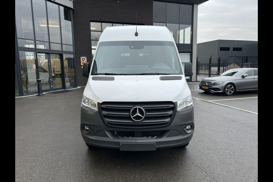 Mercedes-Benz Sprinter 317 CDI L2 H2 3500KG Trekhaak / Automaat / MBUX / Camera / Parkeersensoren / Navigatie / Airco