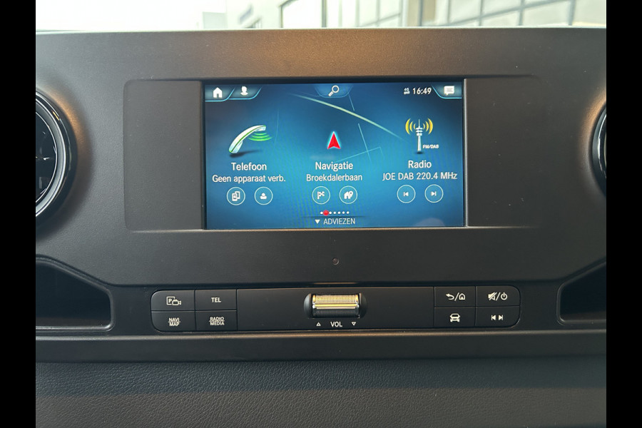 Mercedes-Benz Sprinter 317 CDI L2 H2 3500KG Trekhaak / Automaat / MBUX / Camera / Parkeersensoren / Navigatie / Airco