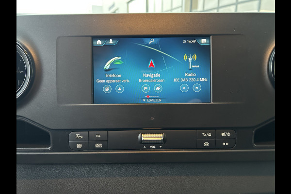 Mercedes-Benz Sprinter 317 CDI L2 H2 3500KG Trekhaak / Automaat / MBUX / Camera / Parkeersensoren / Navigatie / Airco