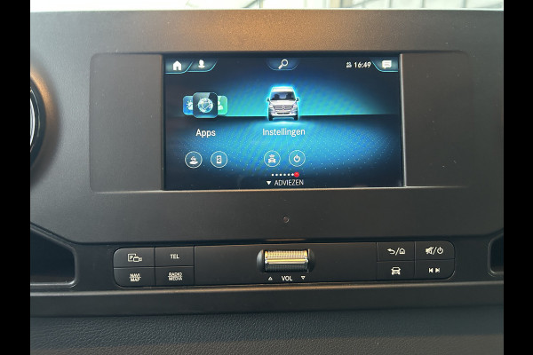 Mercedes-Benz Sprinter 317 CDI L2 H2 3500KG Trekhaak / Automaat / MBUX / Camera / Parkeersensoren / Navigatie / Airco