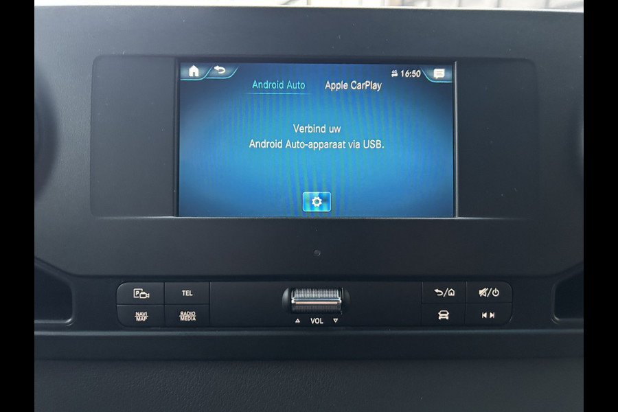 Mercedes-Benz Sprinter 317 CDI L2 H2 3500KG Trekhaak / Automaat / MBUX / Camera / Parkeersensoren / Navigatie / Airco