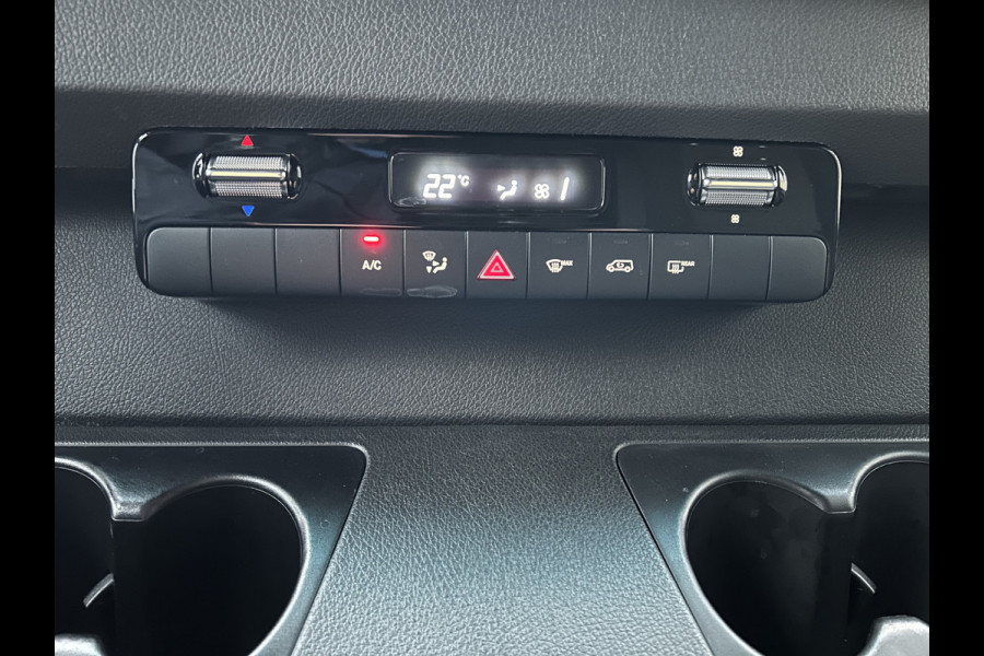 Mercedes-Benz Sprinter 317 CDI L2 H2 3500KG Trekhaak / Automaat / MBUX / Camera / Parkeersensoren / Navigatie / Airco