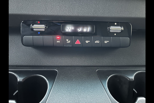 Mercedes-Benz Sprinter 317 CDI L2 H2 3500KG Trekhaak / Automaat / MBUX / Camera / Parkeersensoren / Navigatie / Airco