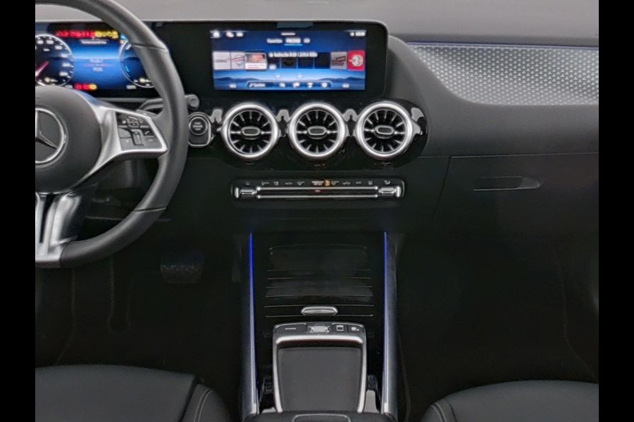 Mercedes-Benz GLA 250 e Plug-In Hybride Trekhaak | Ledkoplampen | Sfeerverlichting | Stuur en Stoelverwarming | Keyless-Go. Inclusief 24 maanden Mercedes-Benz Certified garantie voor Europa.