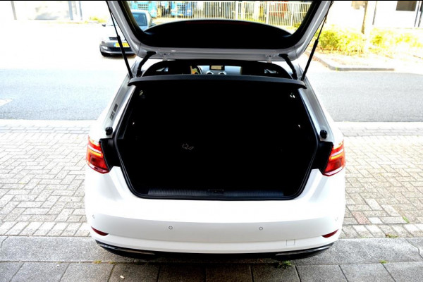 Audi A3 Sportback 40 e-tron Sport 204PK S18/LED/CAM/NAV/LEER