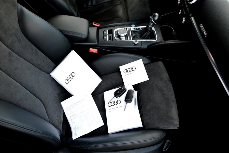 Audi A3 Sportback 40 e-tron Sport 204PK S18/LED/CAM/NAV/LEER
