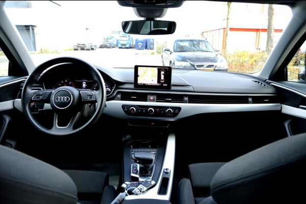 Audi A4 AVANT 35 TFSI Design ECC/PDC V&A/LED/LMV18/NAVI/PANO