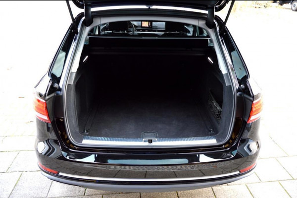 Audi A4 AVANT 35 TFSI Design ECC/PDC V&A/LED/LMV18/NAVI/PANO