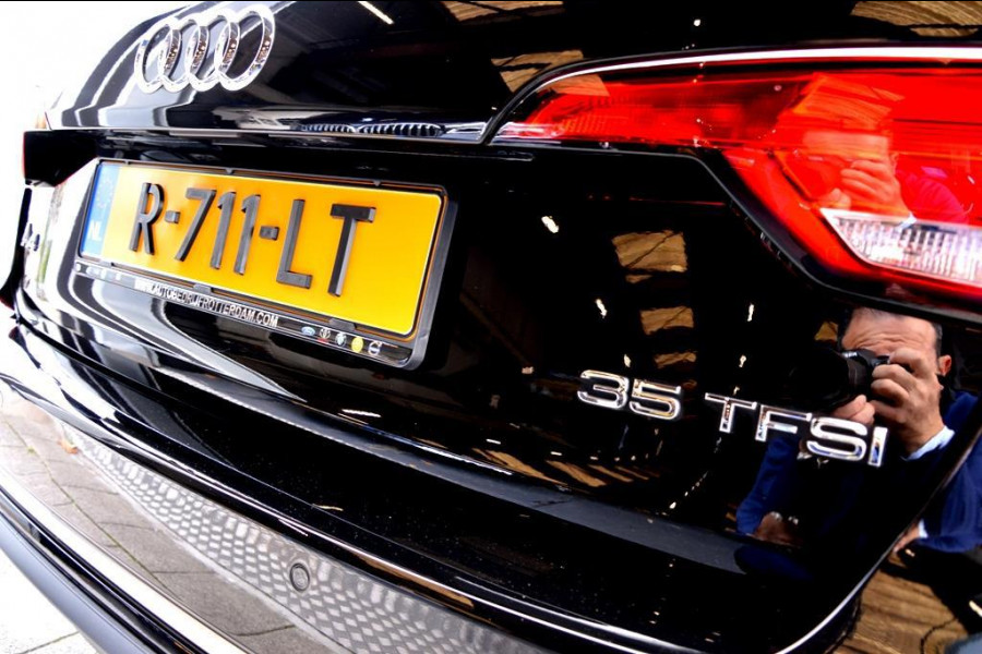 Audi A4 AVANT 35 TFSI Design ECC/PDC V&A/LED/LMV18/NAVI/PANO