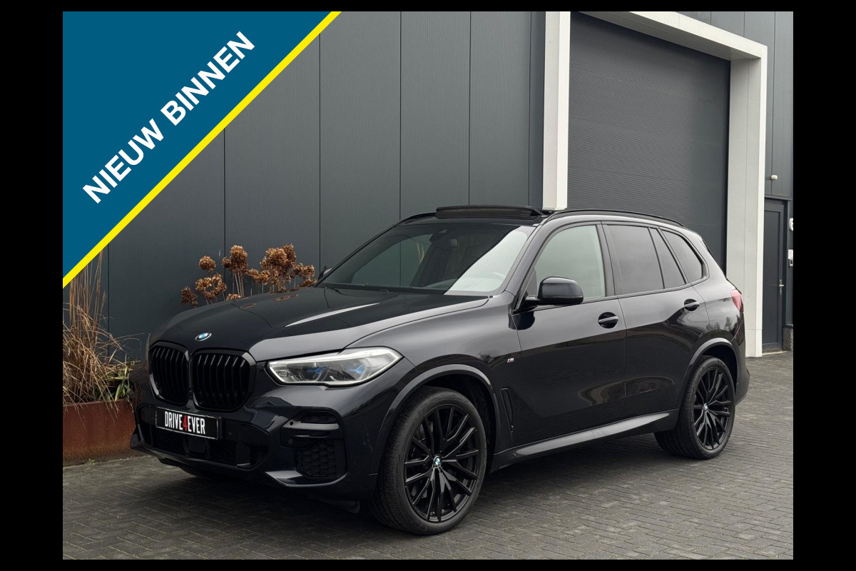 BMW X5 xDrive40d M PACK PANO KUIPSTOELEN LEDER LED NAVI CAMERA