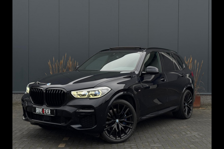BMW X5 xDrive40d M PACK PANO KUIPSTOELEN LEDER LED NAVI CAMERA
