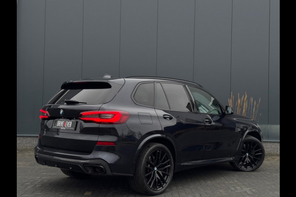 BMW X5 xDrive40d M PACK PANO KUIPSTOELEN LEDER LED NAVI CAMERA