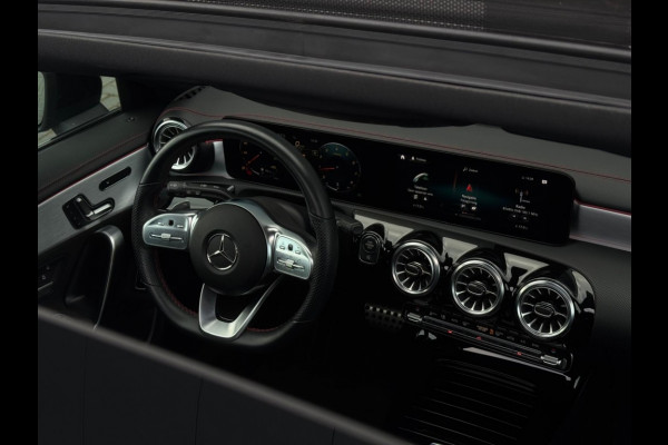 Mercedes-Benz CLA-Klasse Shooting Brake 180 Bns Sol. AMG FULL PANO SFEER NAVI CAMERA